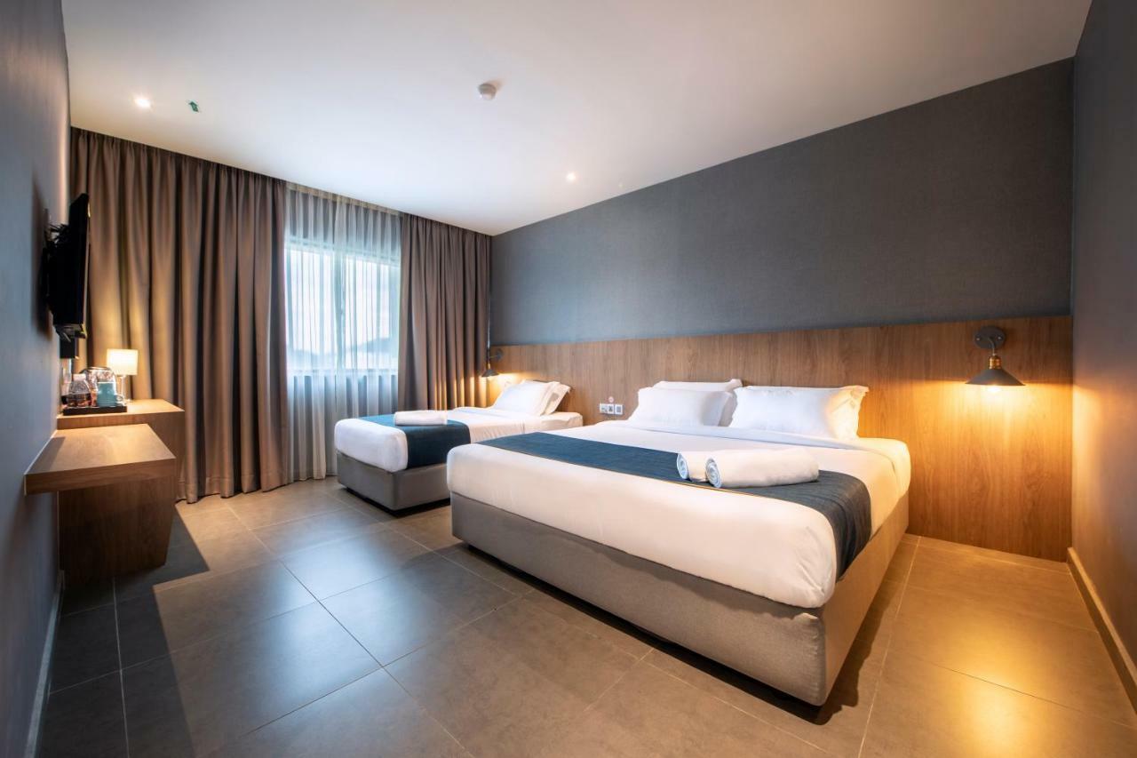 Orange Business Hotel Petaling Jaya Exterior photo